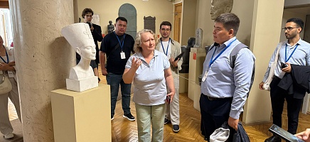 Специалисты Архива Президента участвуют в международном форуме в Москве фото галереи 2